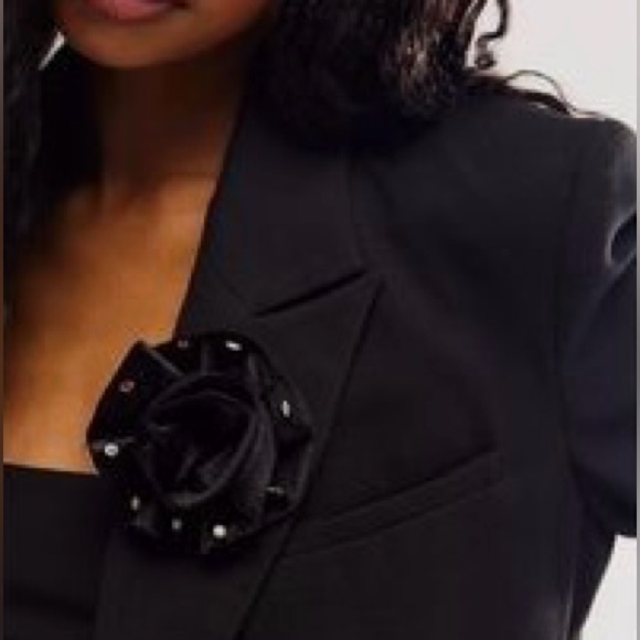 NWT Free People Velvet Rosette Stud Earring Pack & Brooch - Black, Blue, Pink - Picture 7 of 10